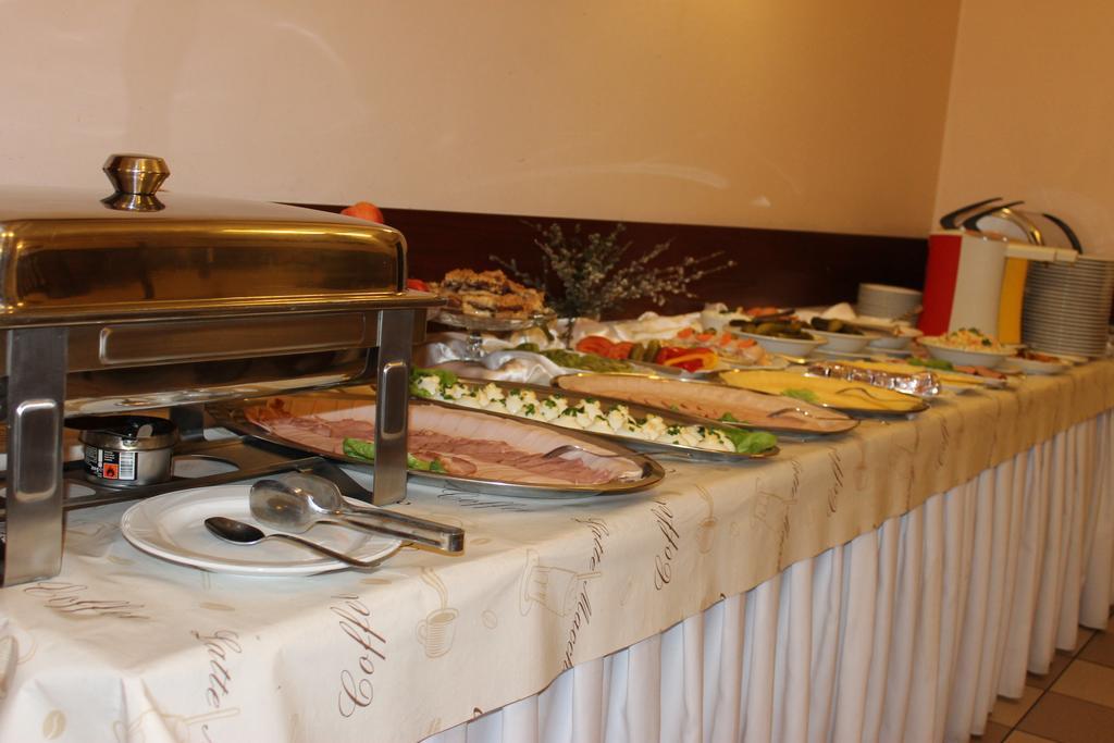 Hotel Relaks Wola Ducka Dış mekan fotoğraf